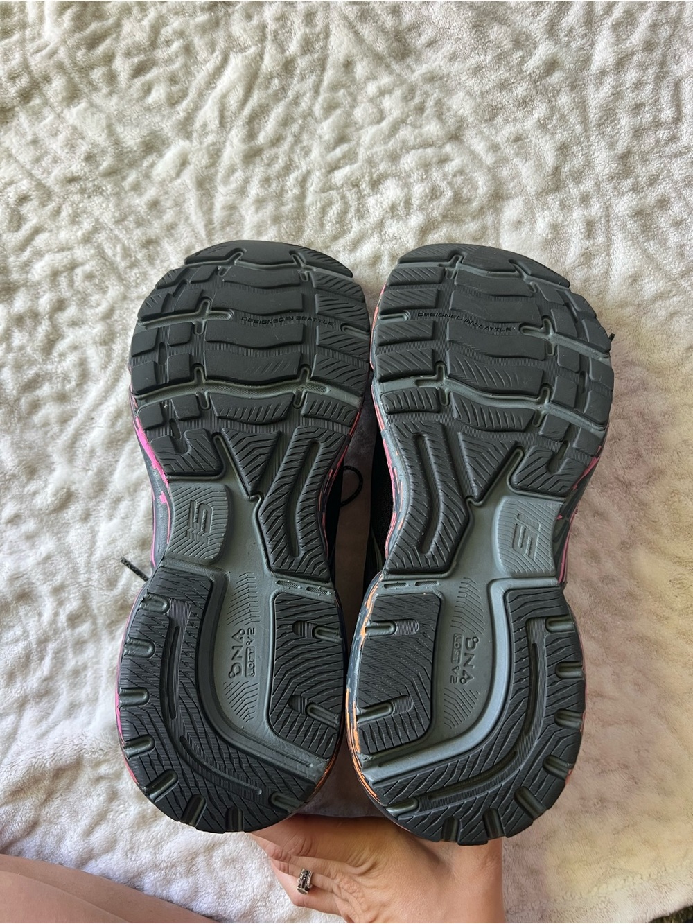 SOLD Brooks Ghost 15 Women’s Black Phlox Oriole Running Shoes | Size 11 - Picture 5 of 8